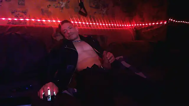 Snapshot of Tony_Torrente chatting on 01-26-25, 09:40 Tony Torrente online show from 01-26-25, 09:40