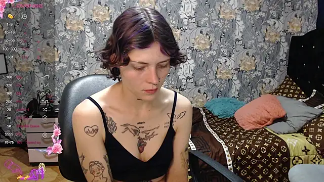 Snapshot of pretty_cristal69 chatting on 04-23-26, 11:18 pretty cristal69 online show from 04-23-26, 11:18