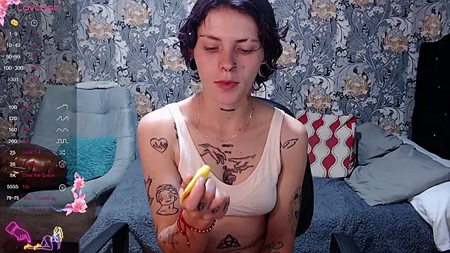 pretty cristal69 online show from 06-24-26, 12:20
