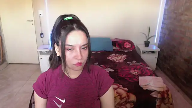 Snapshot of KityEstrover chatting on 12-02-24, 12:29 KityEstrover online show from 12-02-24, 12:29