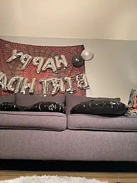 Your Paris online show from 02-03-25, 02:47