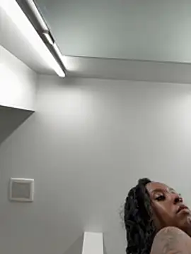 Your Paris online show from 03-13-26, 05:36