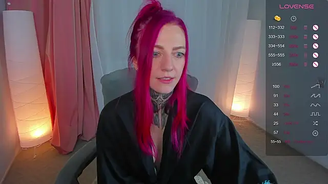 Snapshot of Roxy_____ chatting on 02-28-25, 11:34 Roxy online show from 02-28-25, 11:34