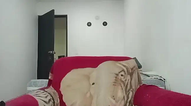 Snapshot of lucydreamm chatting on 01-24-25, 02:28 lucydreamm online show from 01-24-25, 02:28