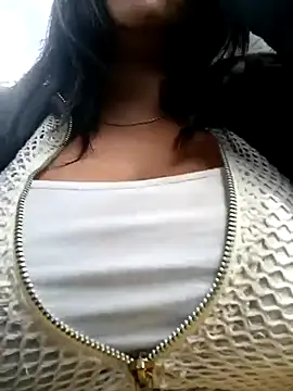 Snapshot of Cristal__04 chatting on 03-04-25, 03:48 Cristal 04 online show from 03-04-25, 03:48