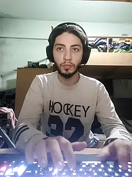 kleineid77 online show from 01-07-26, 04:42