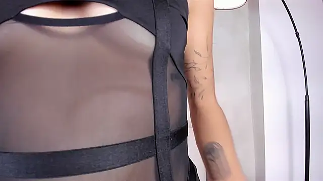 honeyhot69   online show from 01-04-25, 02:46