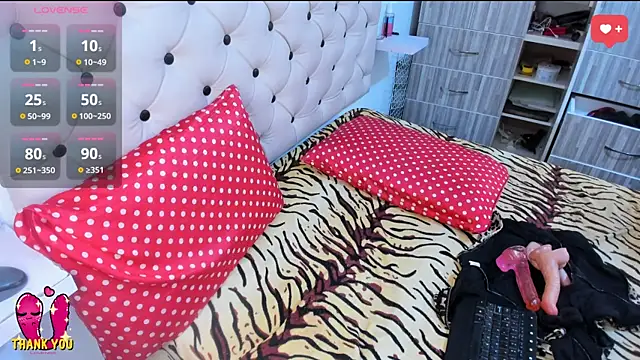 Krystal Cruz online show from 02-11-25, 03:08