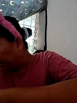 Snapshot of Fon_Bigboobs chatting on 09-14-25, 07:18 Fon Bigboobs online show from 09-14-25, 07:18