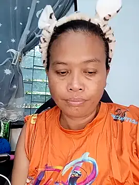 Snapshot of Fon_Bigboobs chatting on 09-18-25, 08:27 Fon Bigboobs online show from 09-18-25, 08:27