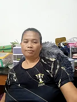 Snapshot of Fon_Bigboobs chatting on 10-21-25, 11:11 Fon Bigboobs online show from 10-21-25, 11:11