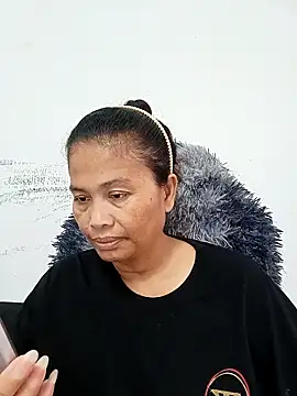 Snapshot of Fon_Bigboobs chatting on 11-21-25, 09:30 Fon Bigboobs online show from 11-21-25, 09:30