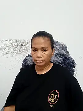 Snapshot of Fon_Bigboobs chatting on 11-22-25, 12:15 Fon Bigboobs online show from 11-22-25, 12:15