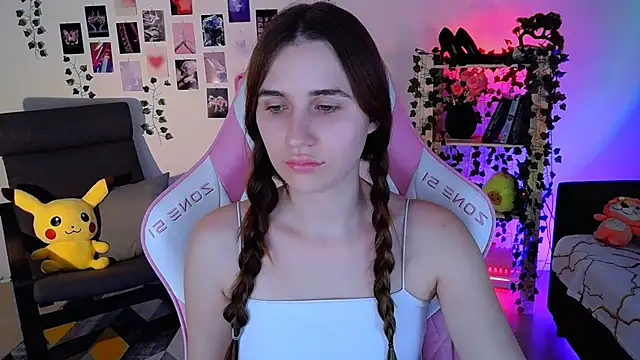 AliceCharmy online show from 12-05-24, 02:33