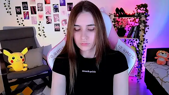 AliceCharmy online show from 12-10-24, 12:27