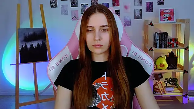 AliceCharmy online show from 01-11-25, 02:04