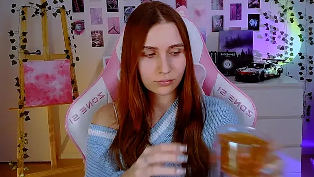 AliceCharmy online show from 01-26-25, 02:08