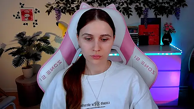 AliceCharmy online show from 04-15-26, 02:46