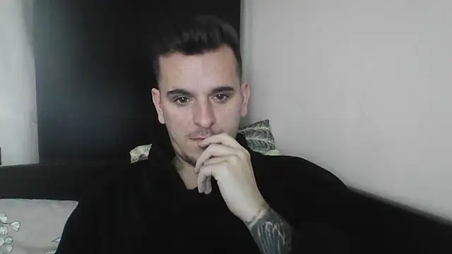 Huge cock22cm online show from 03-03-25, 10:06