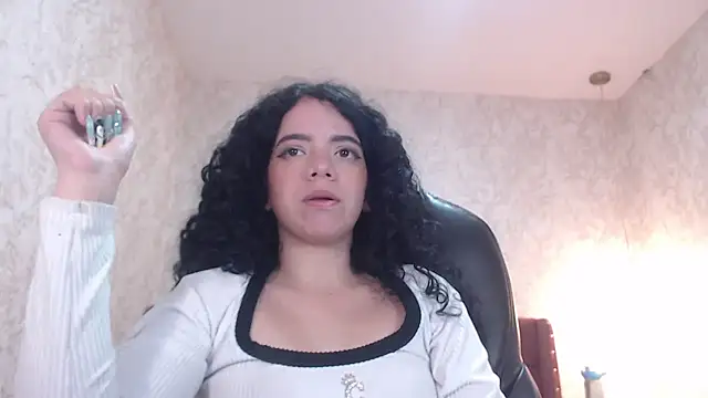 EmmaCowperr online show from 01-05-25, 09:05