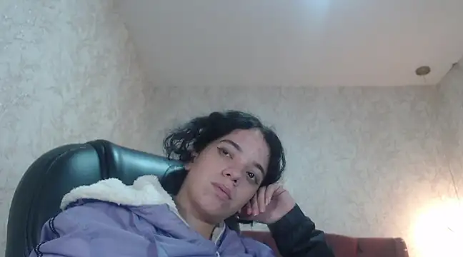 EmmaCowperr online show from 01-15-25, 10:38