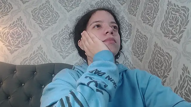 EmmaCowperr online show from 03-15-25, 05:37