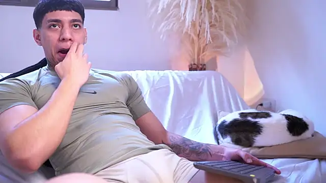 Josep Davies online show from 03-08-26, 02:10