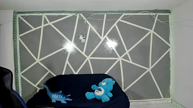 oliverhot2005 online show from 12-11-24, 09:34