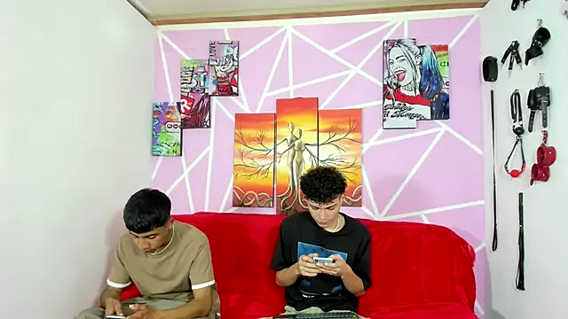 oliverhot2005 online show from 01-10-25, 08:48