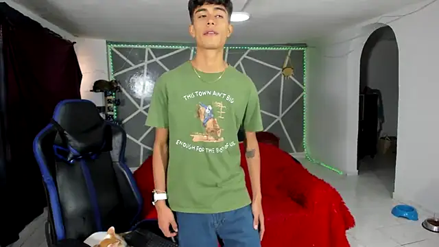 oliverhot2005 online show from 01-31-25, 06:03