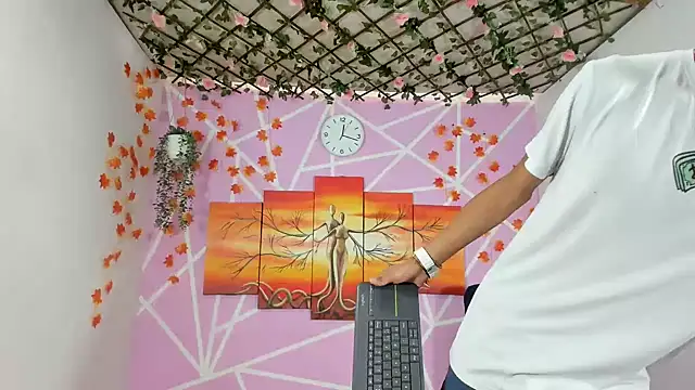 oliverhot2005 online show from 02-21-25, 05:20