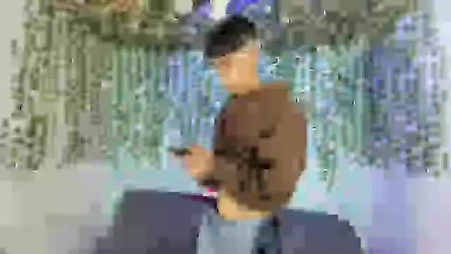 oliverhot2005 online show from 09-26-25, 08:13