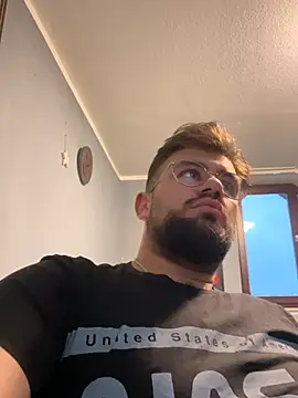 yxssxn24403 online show from 10-12-25, 04:39