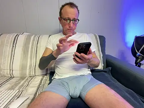 mouser21212 online show from 01-18-25, 03:49