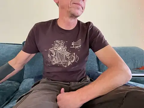 mouser21212 online show from 11-29-25, 09:18