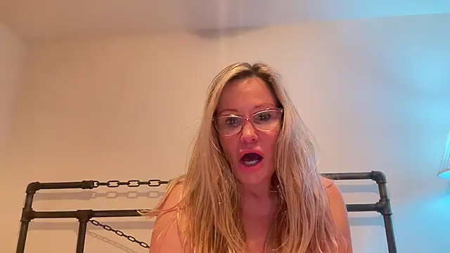 Milf Goddess online show from 02-19-25, 01:18