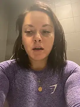 Luccreccia  online show from 09-28-25, 09:25