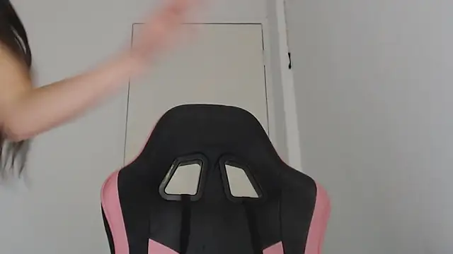 Snapshot of Emily_Guerra1 chatting on 02-27-25, 03:15 Emily Guerra1 online show from 02-27-25, 03:15