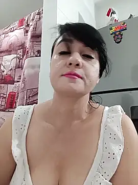 Snapshot of taalia chatting on 02-08-26, 03:21 taalia online show from 02-08-26, 03:21