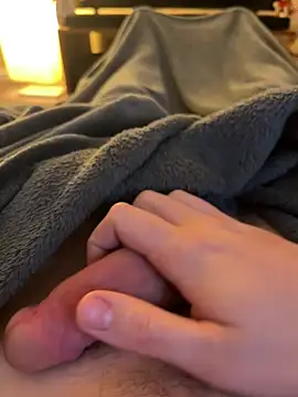 Snapshot of HannesDicks chatting on 12-14-24, 09:40 HannesDicks online show from 12-14-24, 09:40