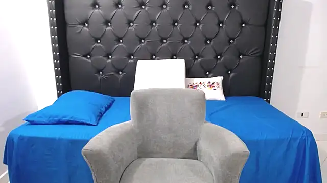 Snapshot of renata_salinas_1 chatting on 09-20-25, 11:39 renata salinas 1 online show from 09-20-25, 11:39