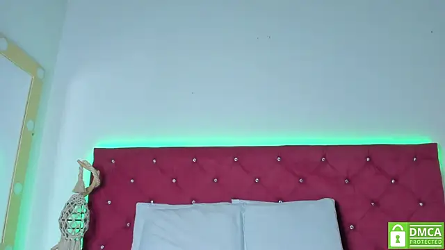 Ruth harvey  online show from 02-22-25, 01:24