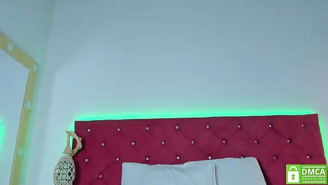 Ruth harvey  online show from 03-06-25, 03:02