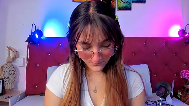 Ruth harvey  online show from 11-20-25, 01:44