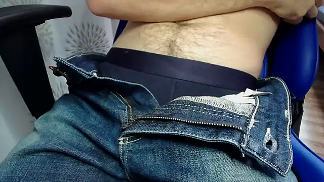 Snapshot of Jonnyyy18teen chatting on 10-05-25, 11:52 Jonnyyy18teen online show from 10-05-25, 11:52