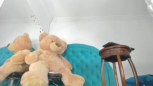 Snapshot of Alex_Keit chatting on 10-30-25, 01:23 Alex Keit online show from 10-30-25, 01:23