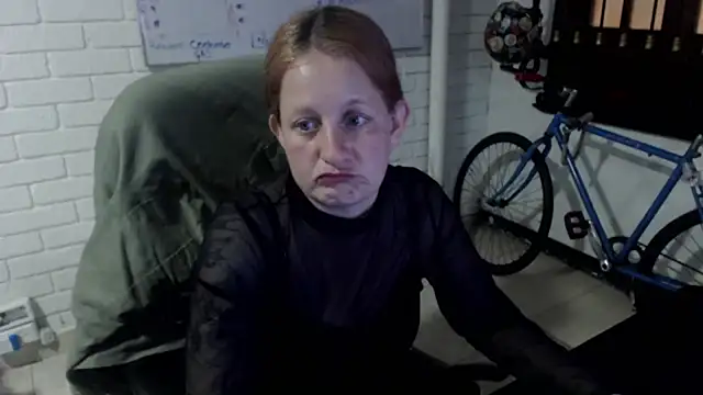 ViioletaMora online show from 02-10-25, 11:13