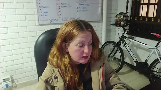 ViioletaMora online show from 02-16-25, 07:04