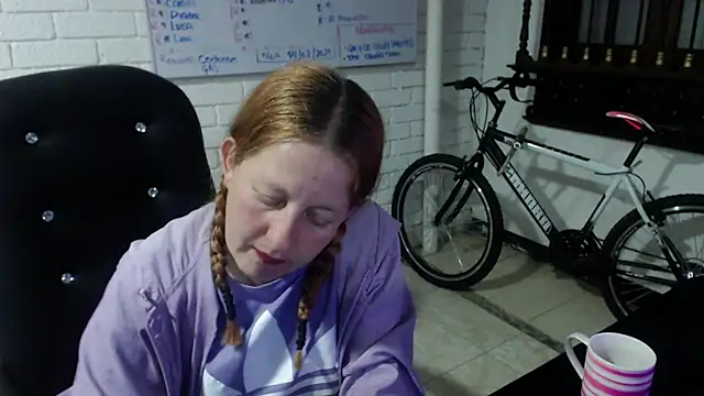 ViioletaMora online show from 02-28-25, 07:05