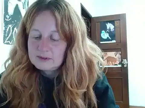 Snapshot of ViioletaMora chatting on 04-23-26, 06:14 ViioletaMora online show from 04-23-26, 06:14